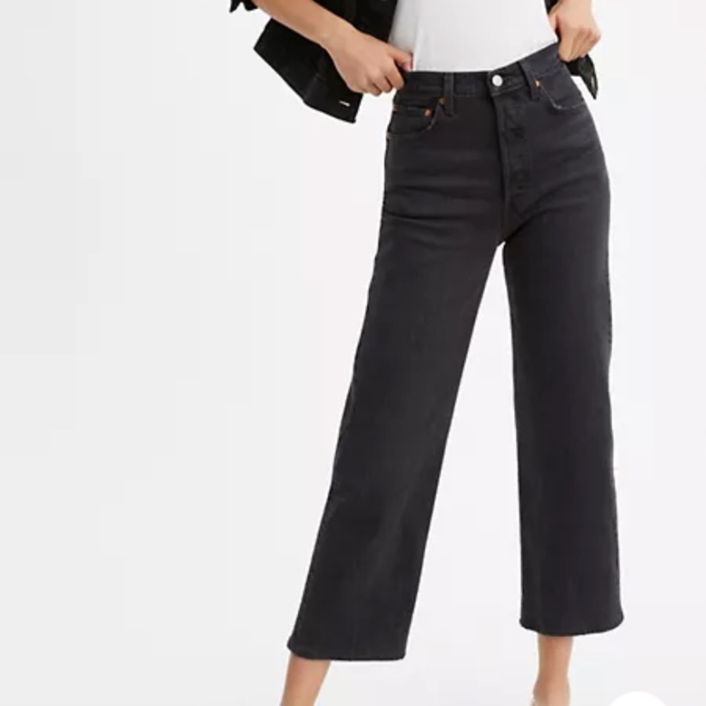 Levi’s Ribcage straight black jeans size 27